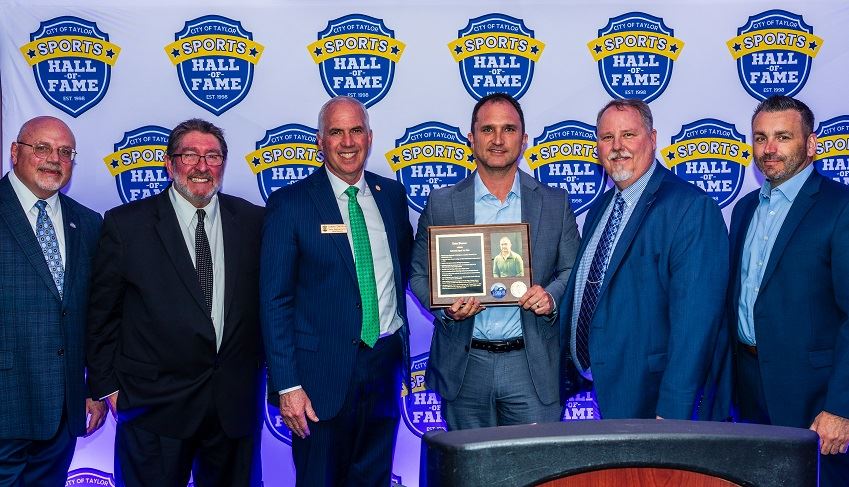 Luke Bonner Award group photo. 